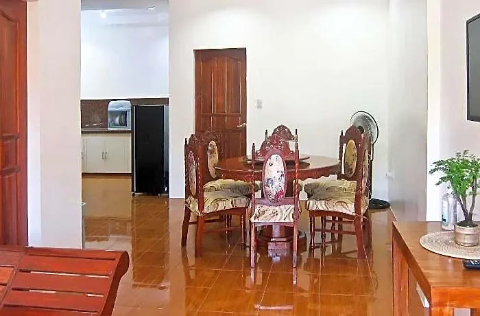 Smak's Hotel Santa Fe (Cebu)